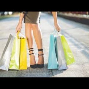 Meet your Posher, Elissa